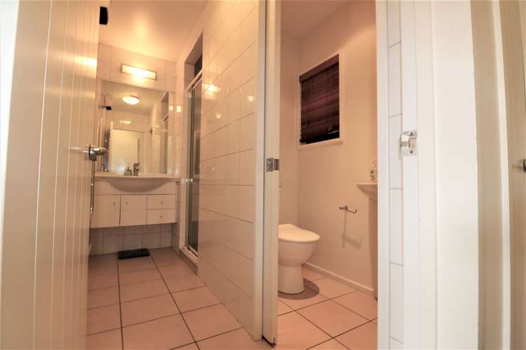 2/8 Mckerrow Place Fernhill/Sunshine Bay_7