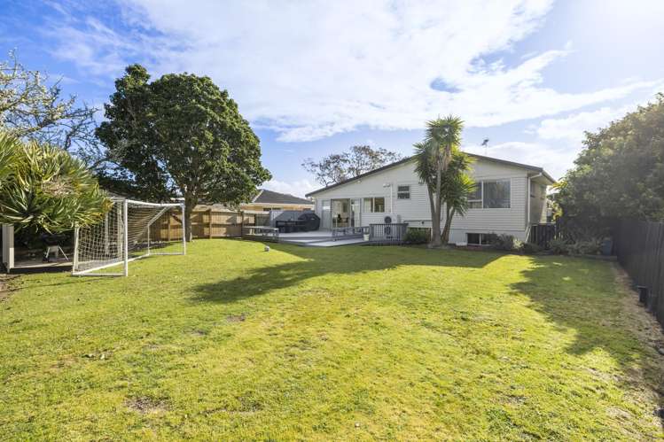 4 Binda Place Botany Downs_10