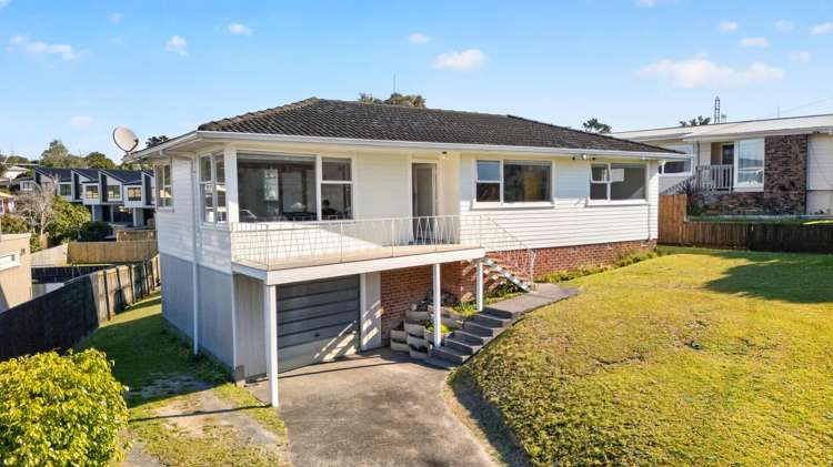 55 Royal View Road Te Atatu South_1
