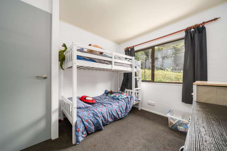 6 Serenity Grove Maoribank_13