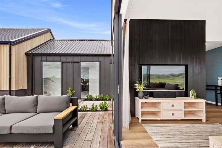 65 Grayson Road Wainui_7