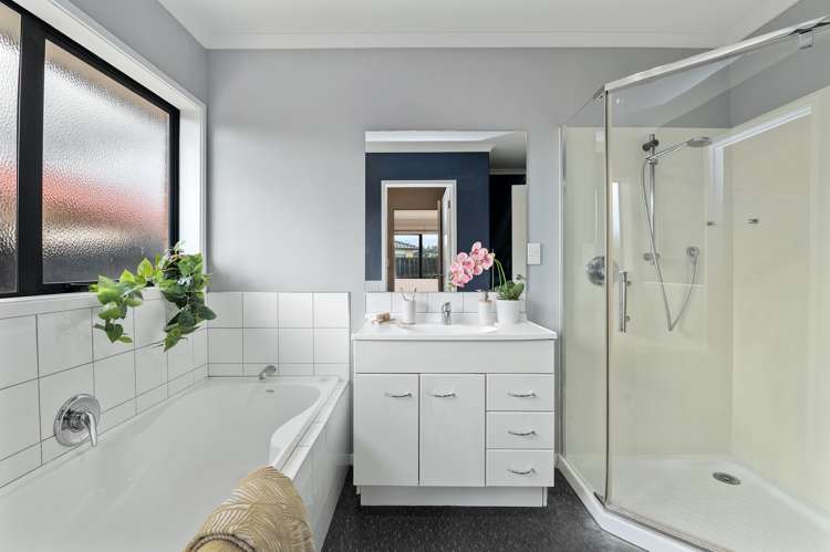 4 Courtenay Place Owhata_12