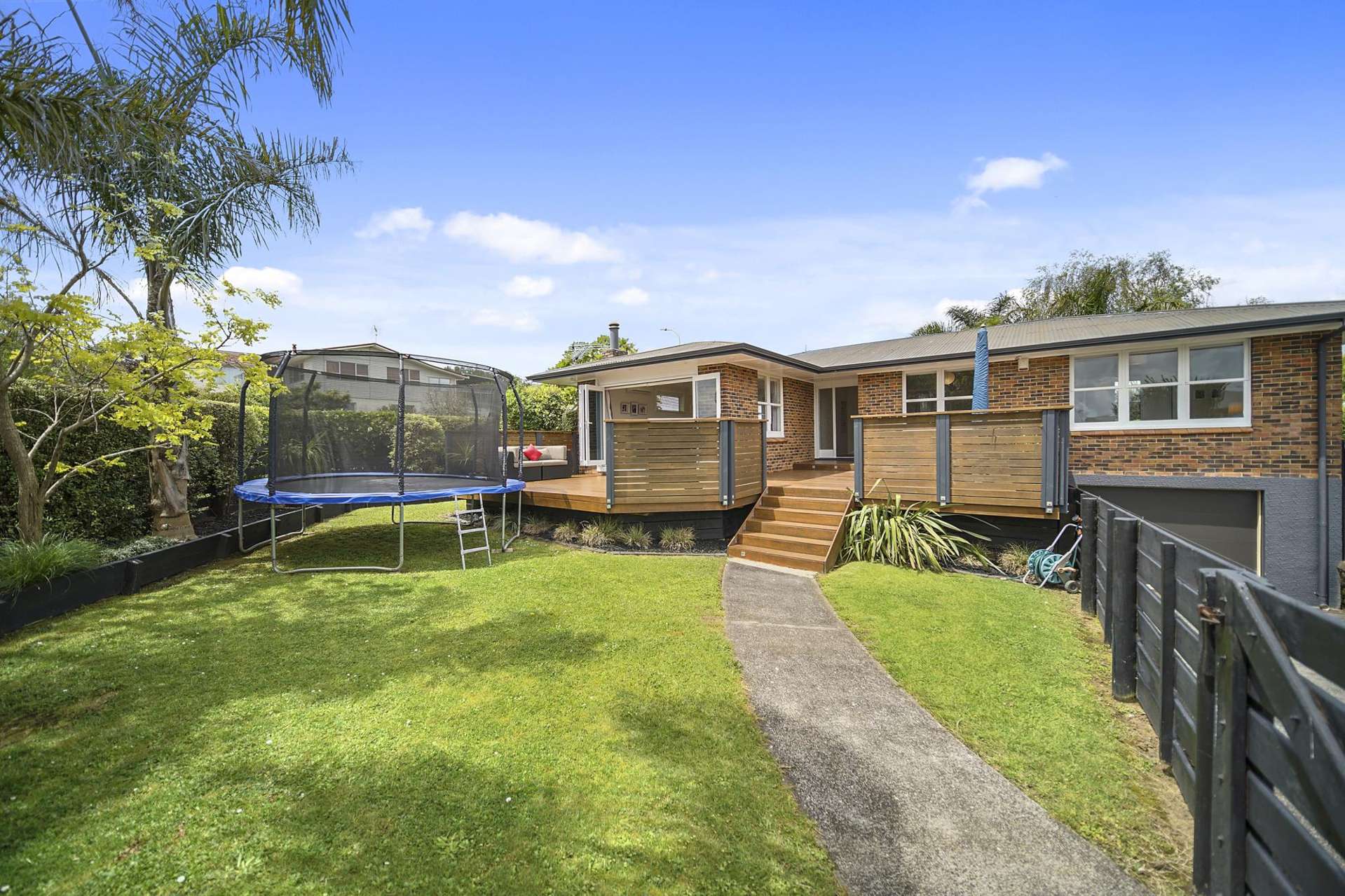 54 Bradbury Road Botany Downs_0