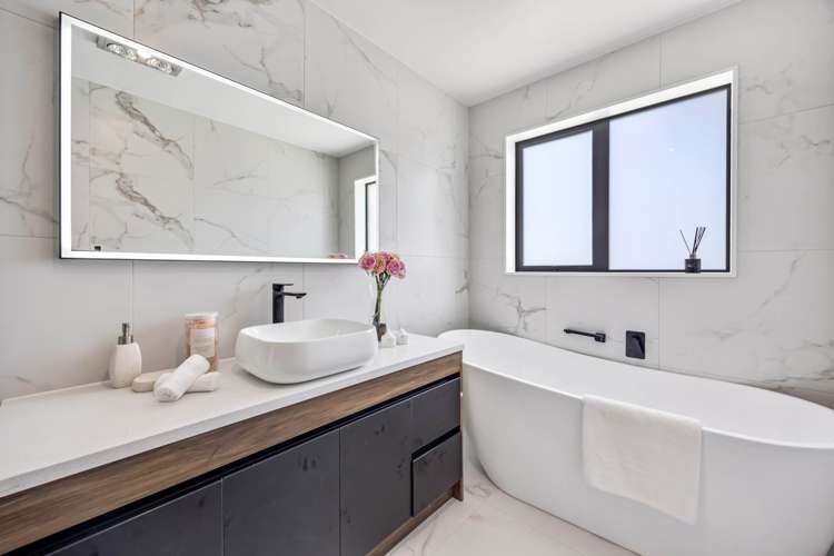 25 Knockanara Drive Flat Bush_24