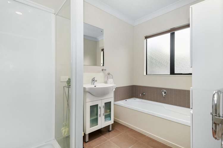 23 Sun Valley Grove Wainuiomata_10