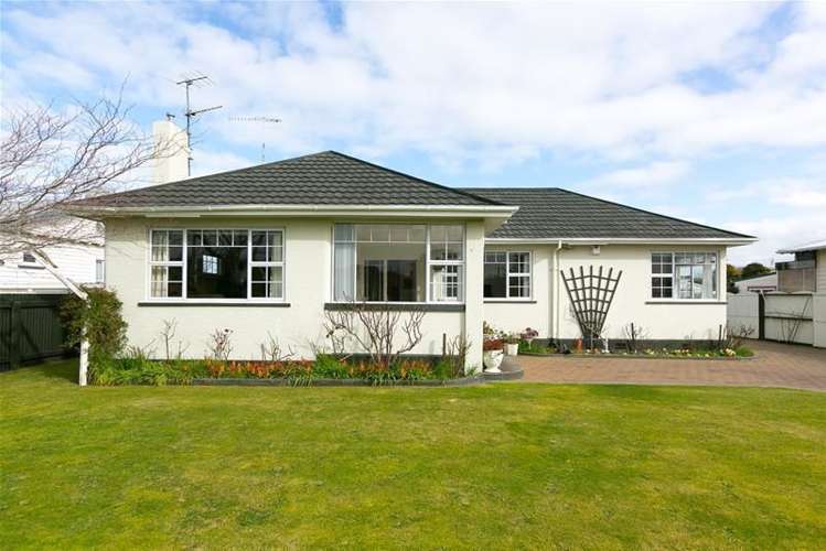229 Glover Road Hawera_11