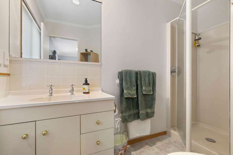 8 Hoyte Place Pukehangi_14