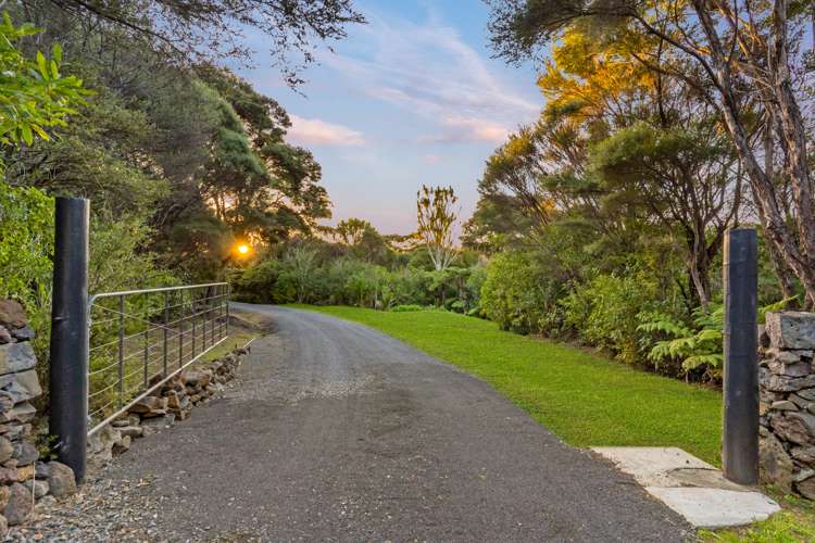 102 Te Henga Road Waitakere_1