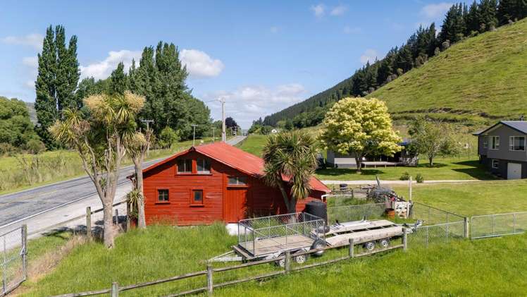 5892 Ettrick - Raes Junction Road Roxburgh_26
