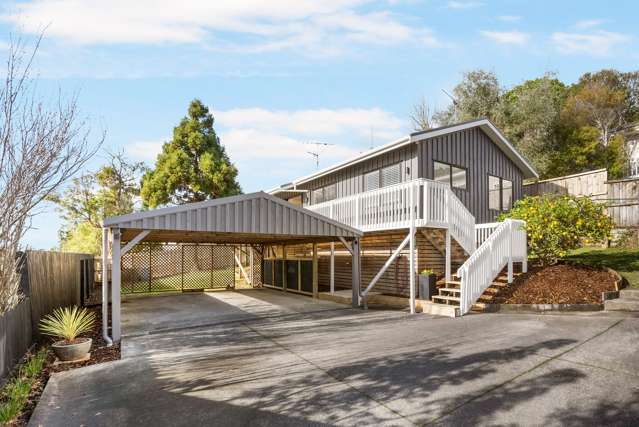 4a Helicon Place Totara Vale_1