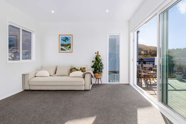 32 Hokioi Drive Kenepuru_11