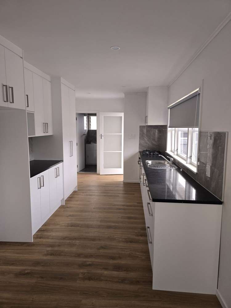 6 GREBE STREET Manurewa_6