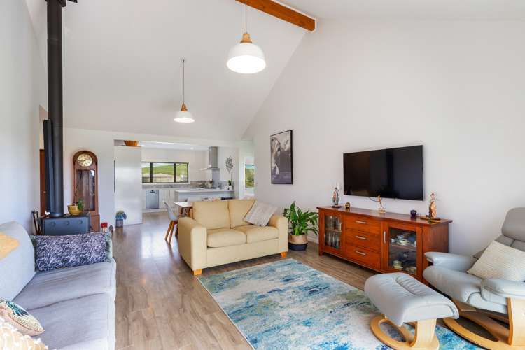 1 Omaumau Road Glorit_9