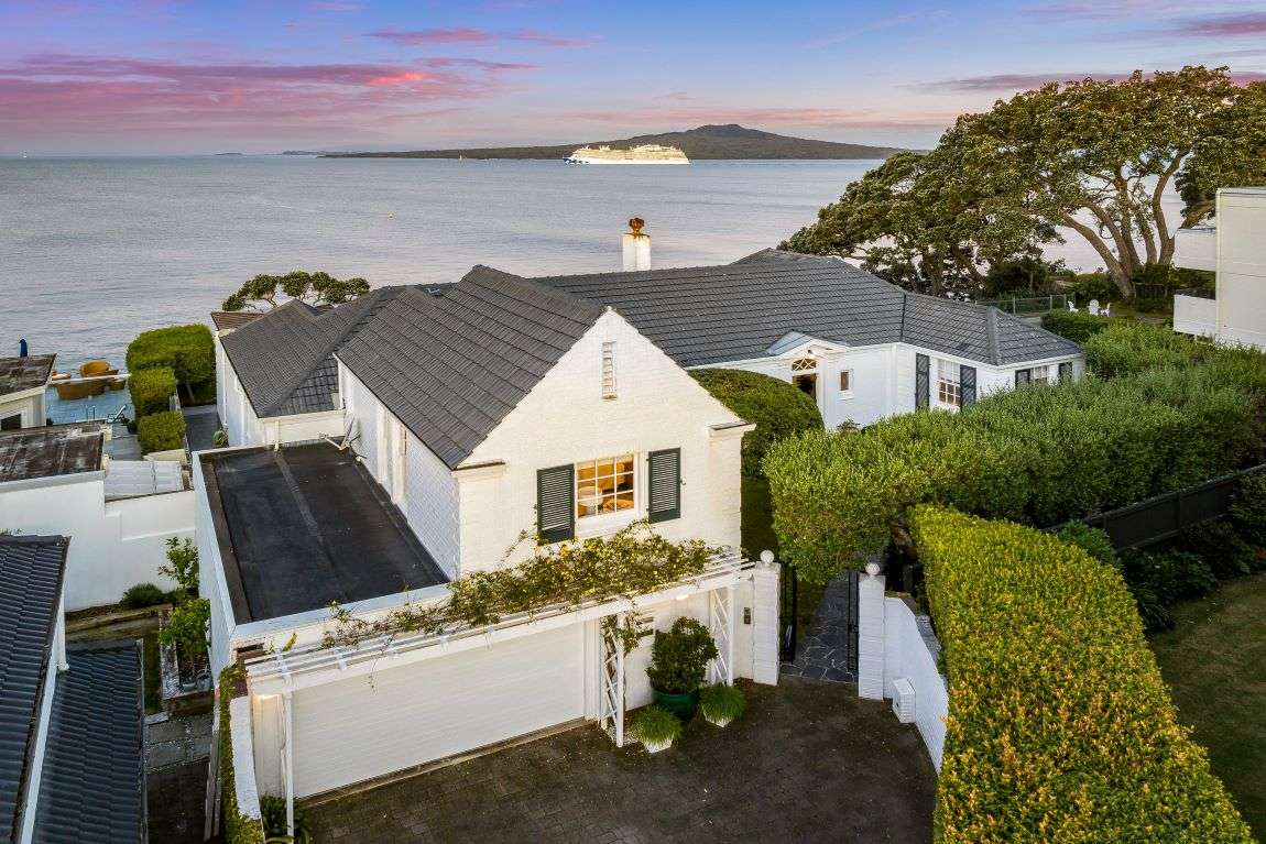 21A Clifton Road in Hauraki, North Shore