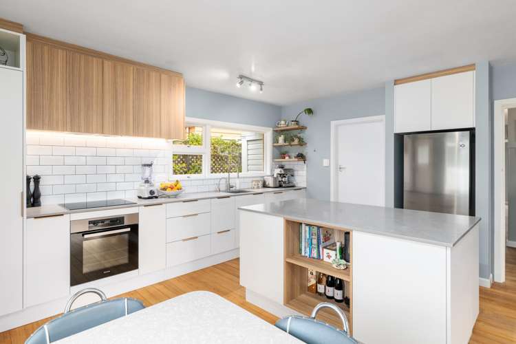 27 Whero Avenue Diamond Harbour_2