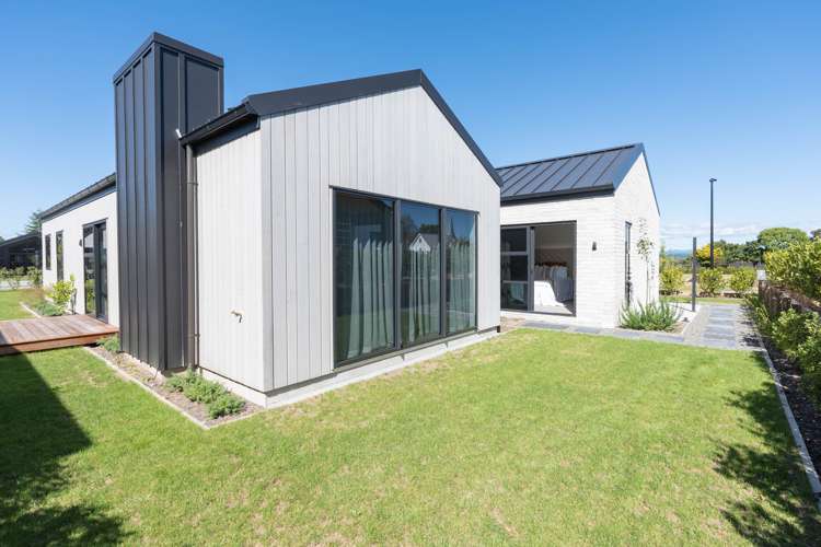 1 Sorrento Drive Rangatira Park_13