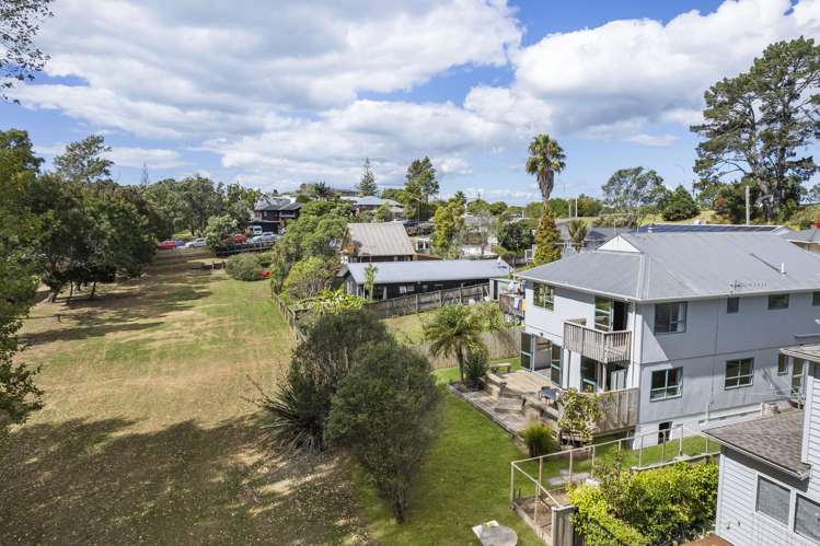 2/234 Sunset Road Windsor Park_2