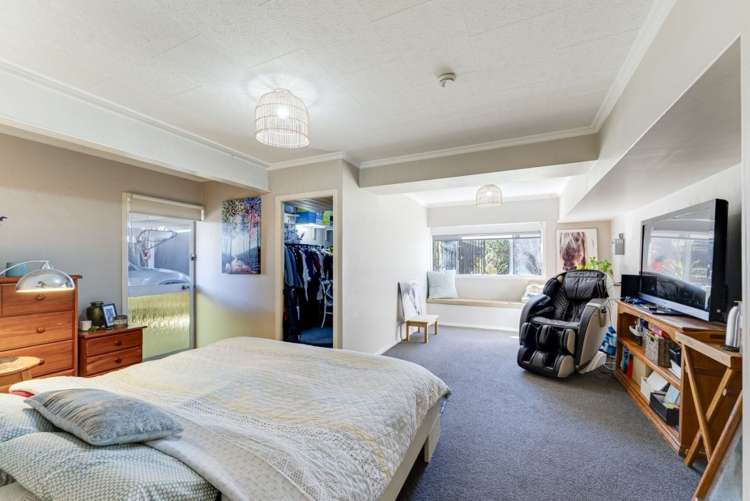 5 Shelley Crescent Stoke_10