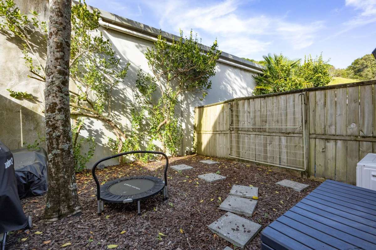 64/21 Hunters Park Drive_2