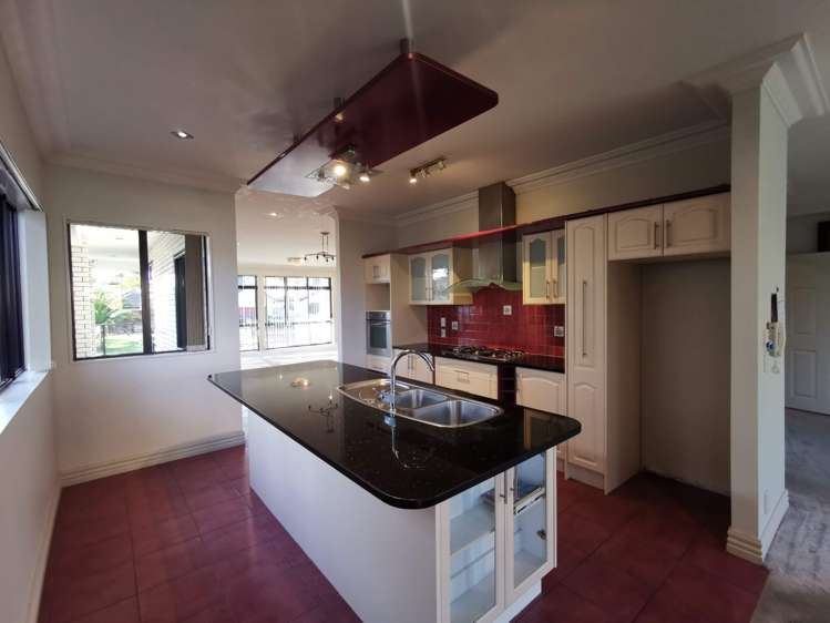 46 Waimanu Bay Drive Te Atatu Peninsula_10