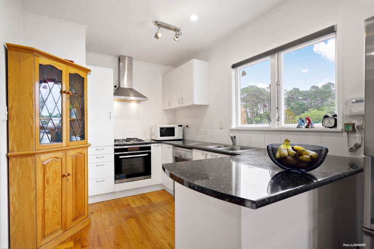 103 Barrys Road Glendene_16