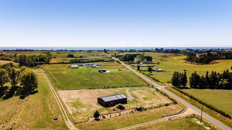 240 Ohanga Road Onaero_12
