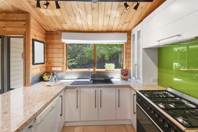 182 Everglade Drive Totara Heights_12