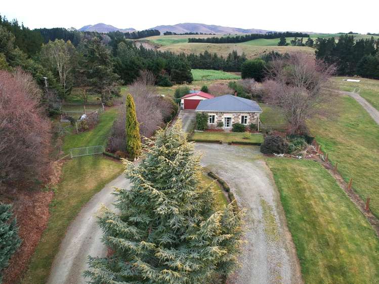 2 Danseys Pass Road Livingstone_13
