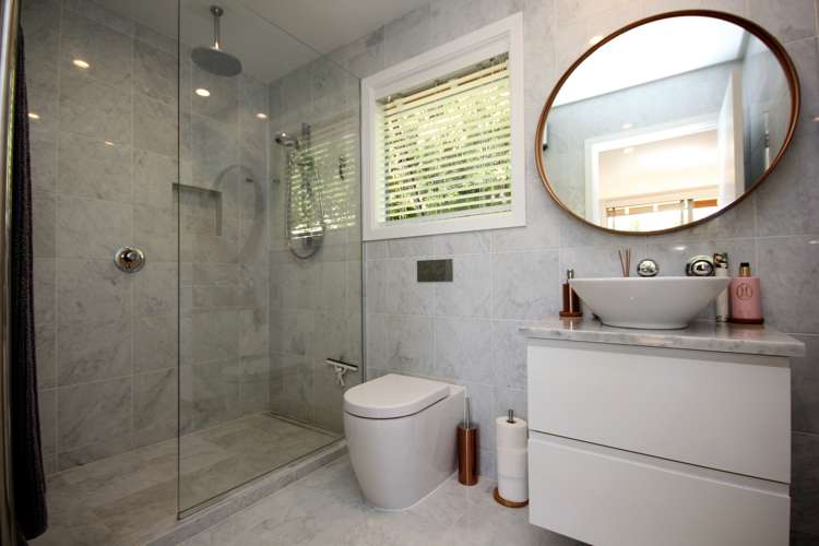 298a Marine Drive Charteris Bay_14