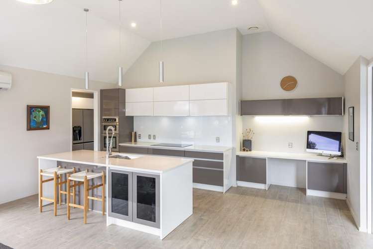 6 Waterstock Way Parklands_7