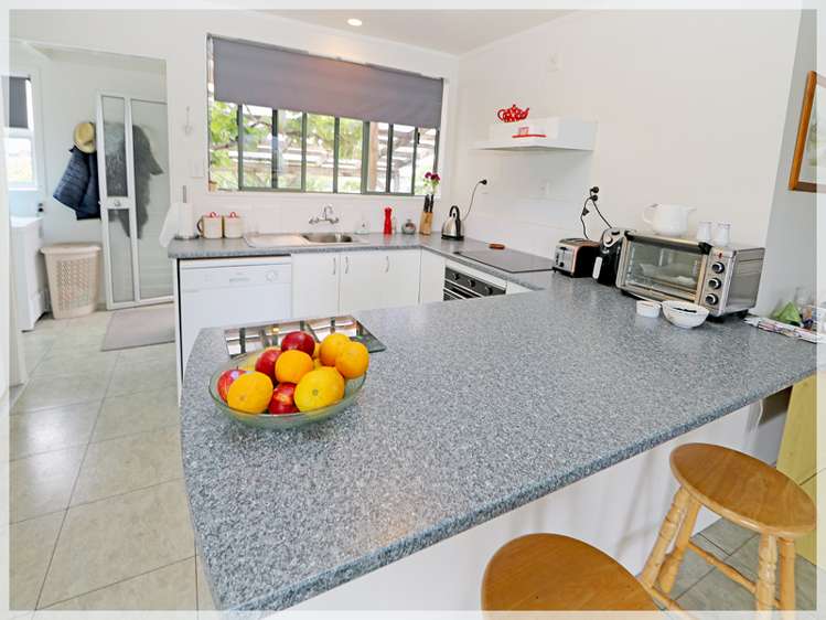 37 Shortt Street Foxton Beach_11