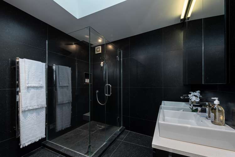 25 Seaview Road Castor Bay_18