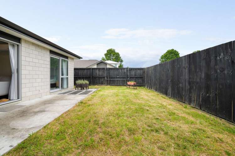 2/7 Rutherford Street Chedworth_5