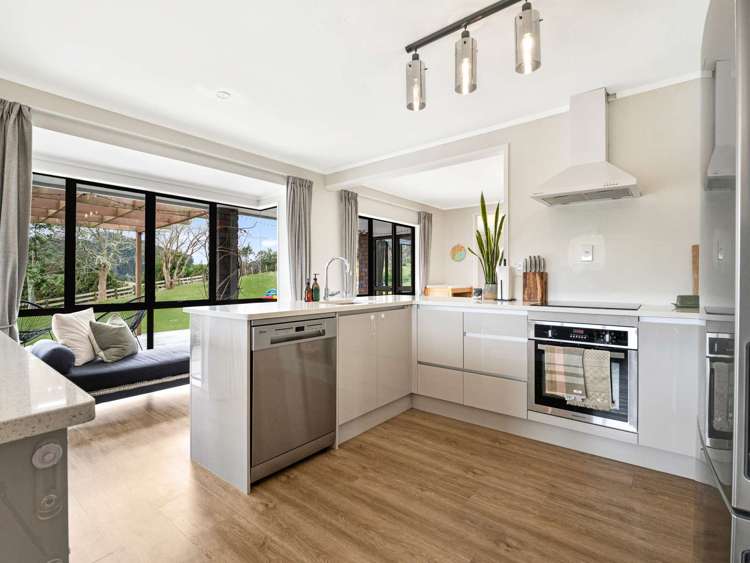 61 Kanuka Road Bombay_14