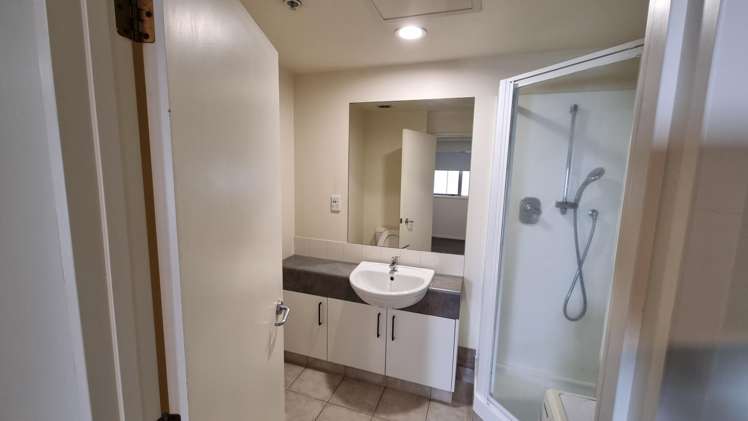 2 Whitaker Place 10015_5