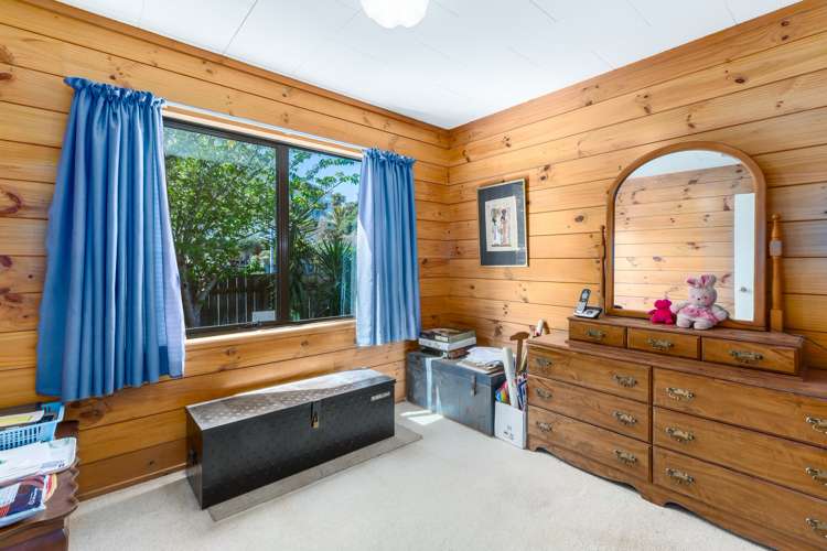 69a Mana Esplanade Paremata_13