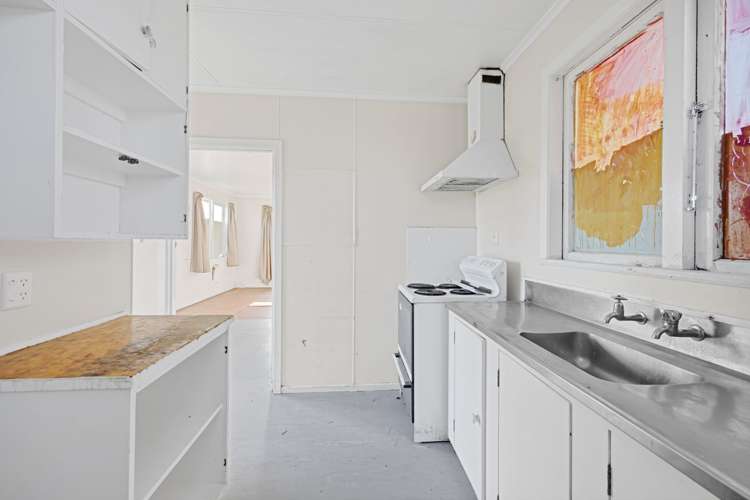 12 Edinburgh Street Patea_6