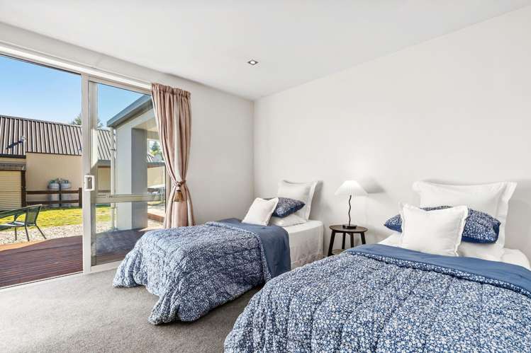 347 Aubrey Road Wanaka_10