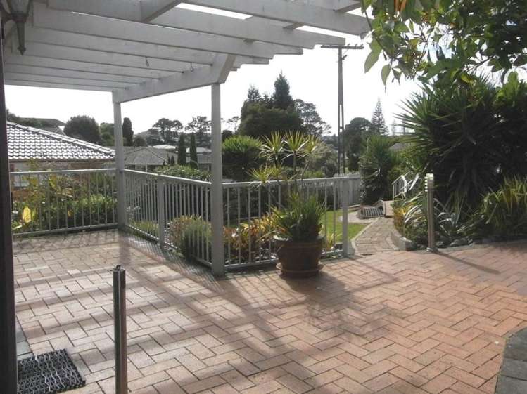 6 Windermere Crescent Blockhouse Bay_10