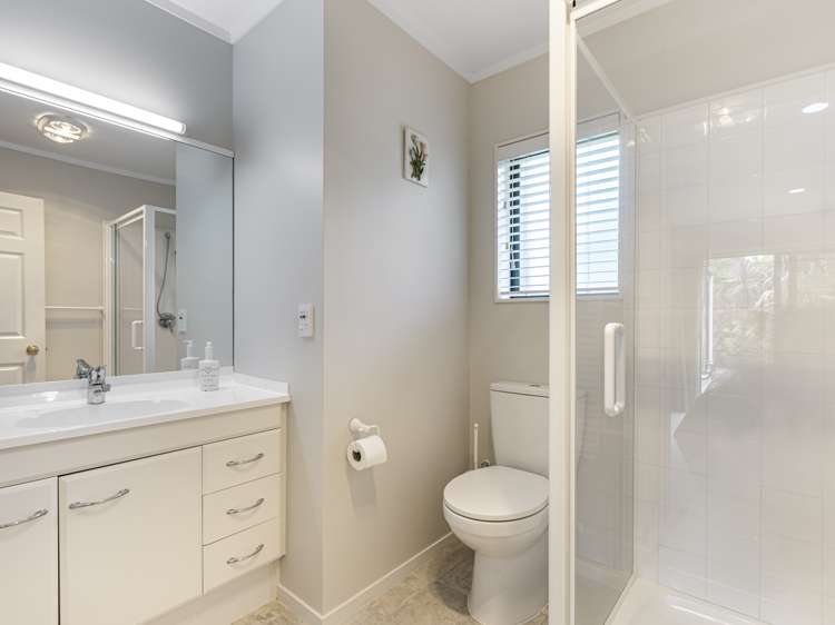 1 Astor Place Orewa_11