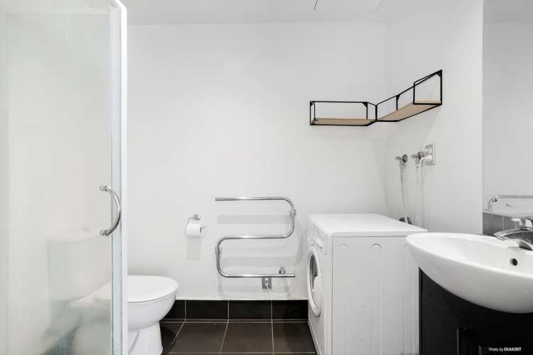 404/74 Albert Street_5