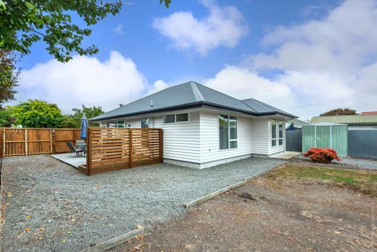 10 Bideford Place Dallington_5