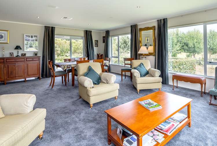 587 Gladstone Road Gladstone_7