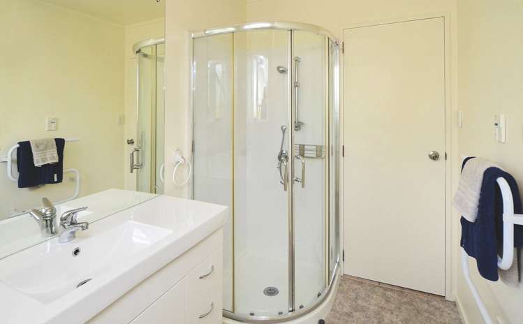 1/57 Woodglen Road Glen Eden_9