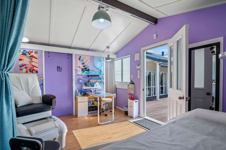 32 Bernard Magnus Lane Greenhithe_21