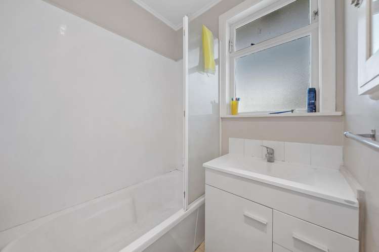 24 & 24a Larsen Street Otara_13