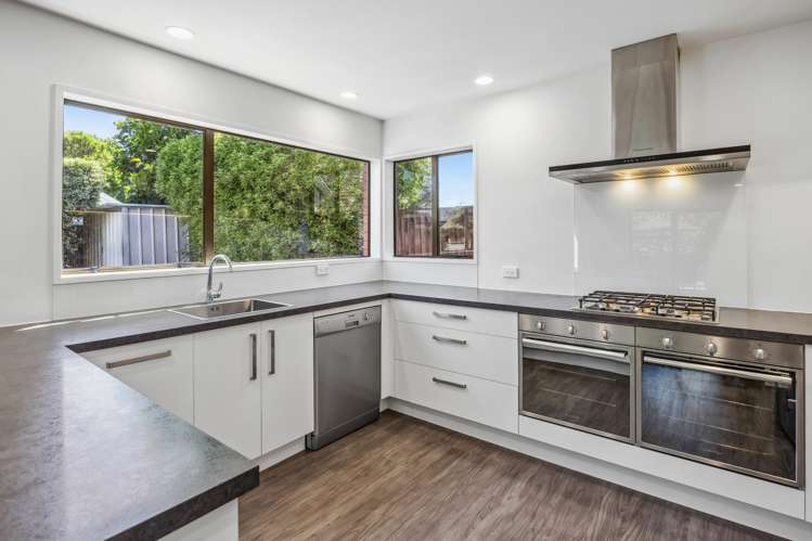 22 Regency Crescent Redwood_1