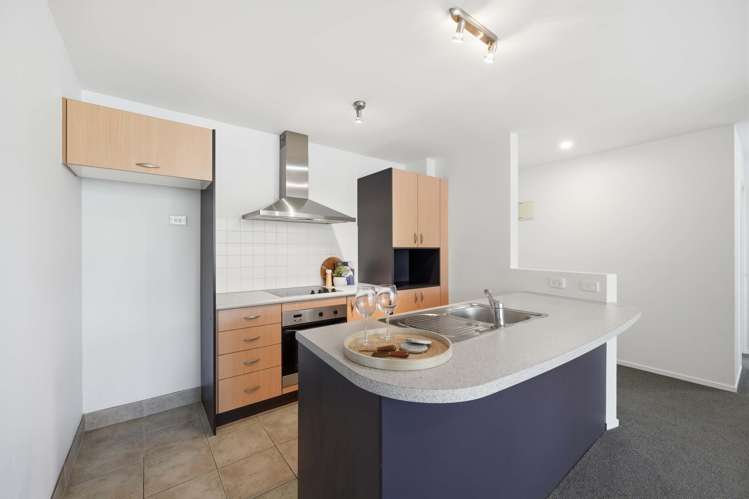 B12/30 Bute Road_5