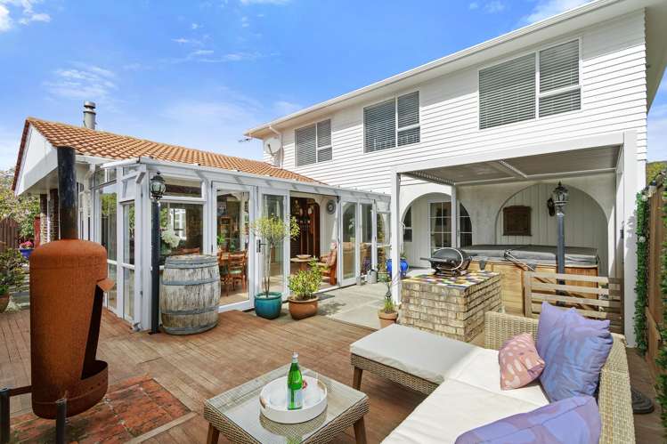 4 McKeefry Grove Tawa_21