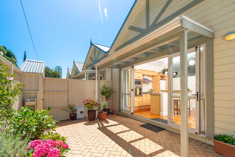 153f Grant Road Thorndon_14